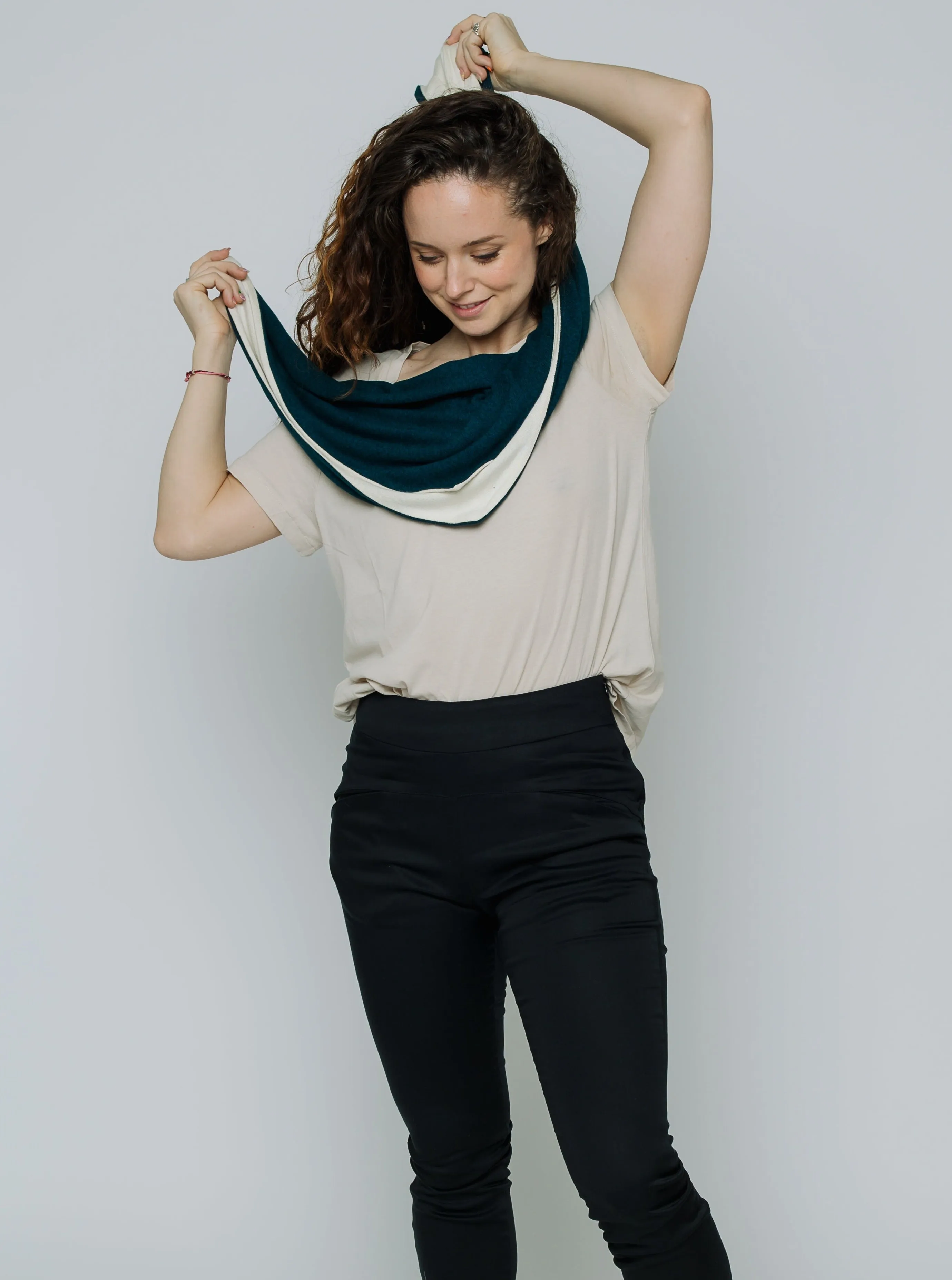 Sara 2-Tone Wrap Scarf (Evergreen   White)