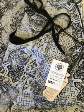 V NECK SPAGHETTI STRAP TOP MING DRAGON (black dragon)