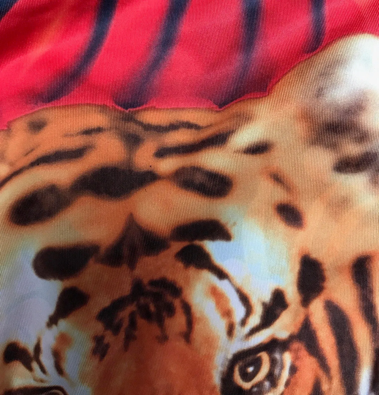 V NECK SPAGHETTI STRAP TOP RED TIGER/HAWAIIAN FLORAL